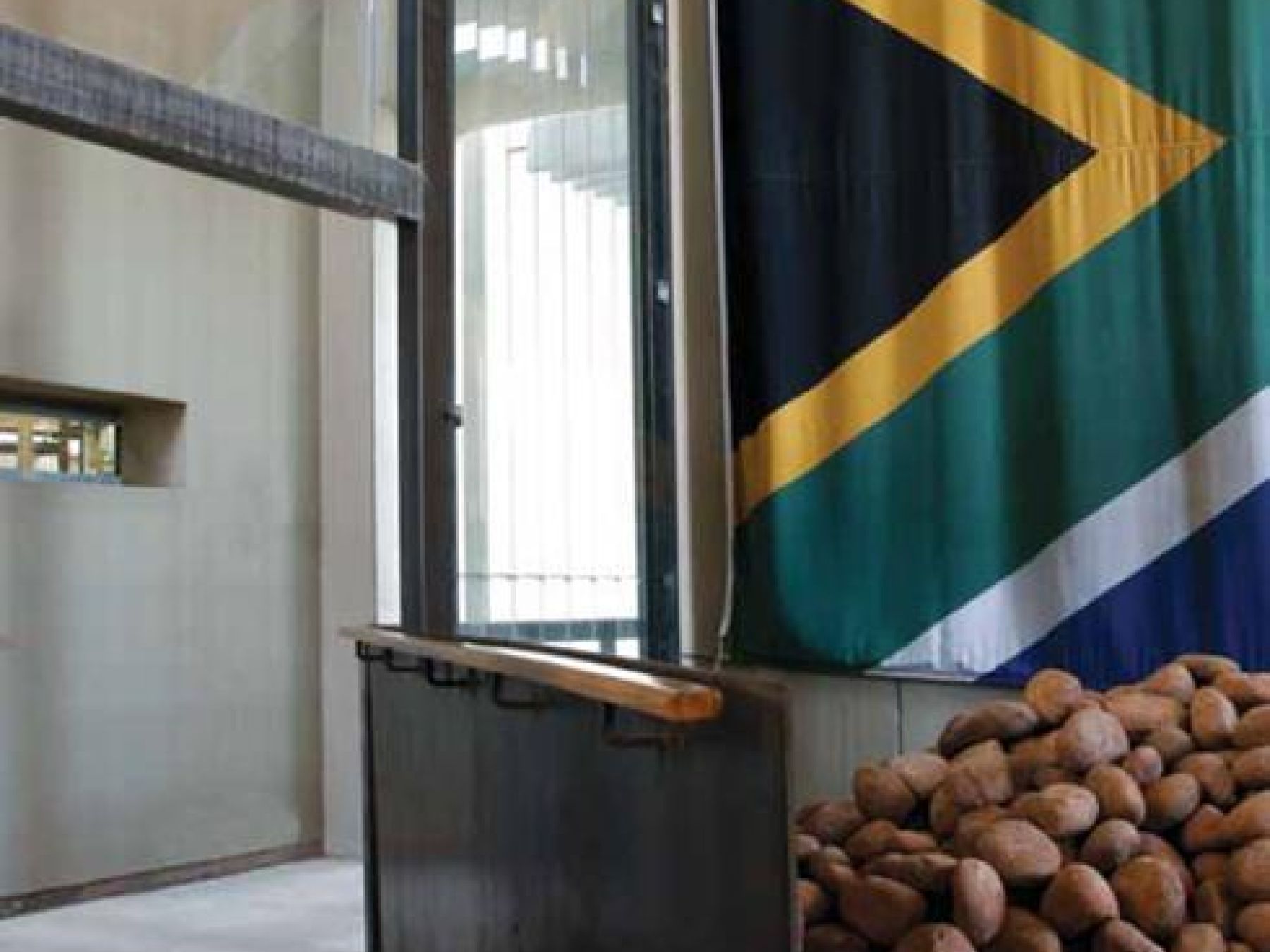 Theme20 New Constitution Jpg01